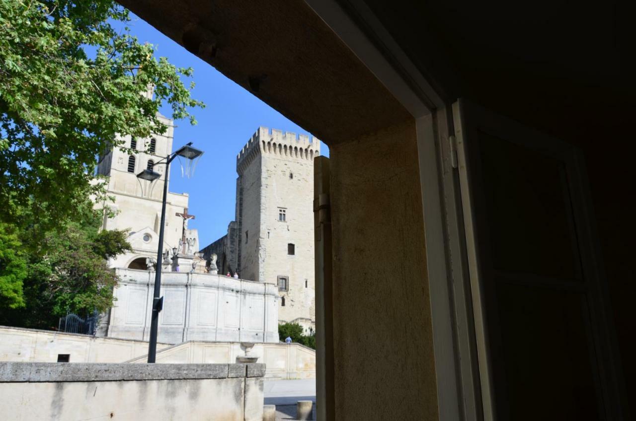 Face Au Palais Des Papes Apartment Avignon Bagian luar foto